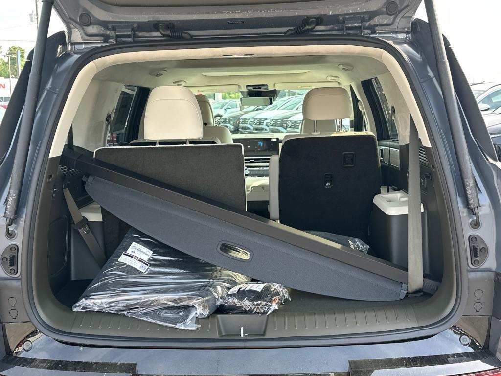 new 2025 Hyundai SANTA FE HEV car, priced at $47,061