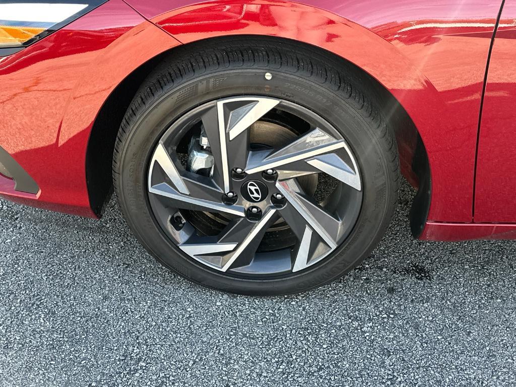 new 2025 Hyundai Elantra car, priced at $25,451