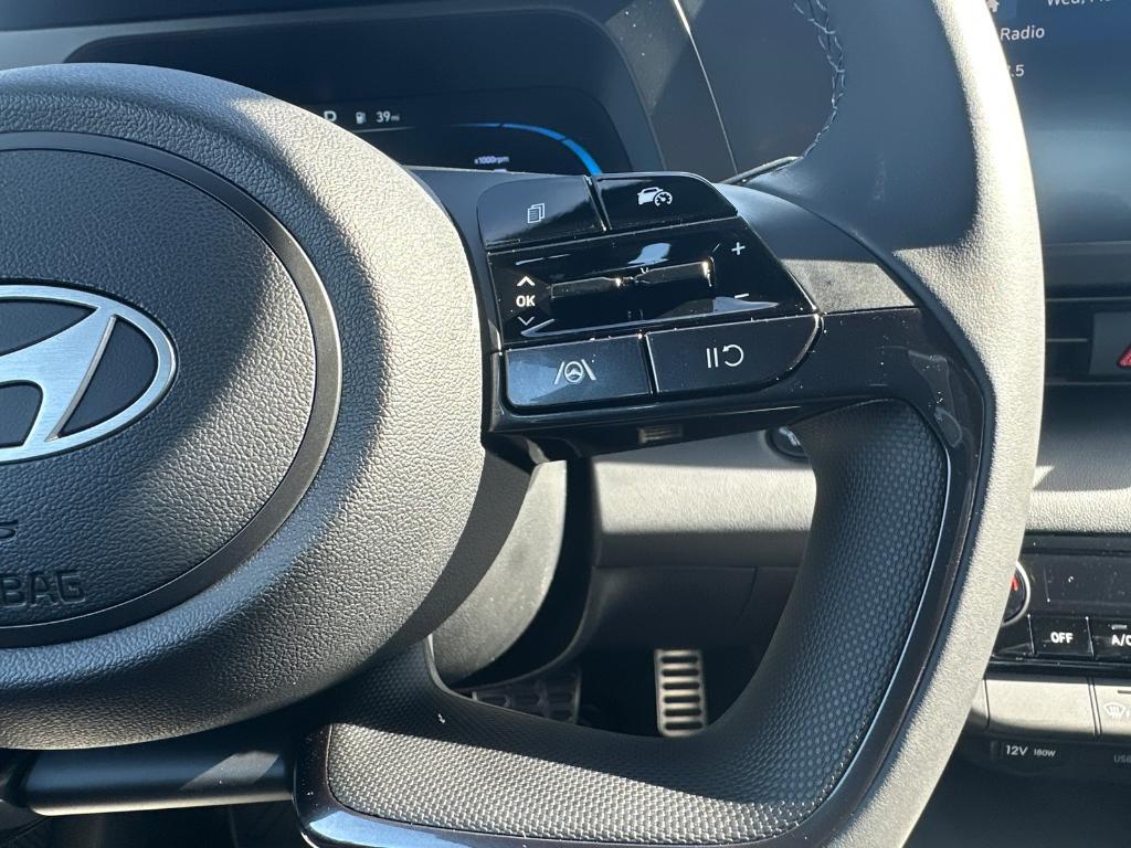 new 2025 Hyundai Elantra car, priced at $25,451