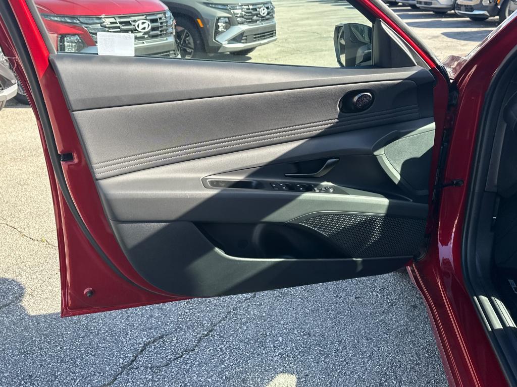 new 2025 Hyundai Elantra car, priced at $25,451
