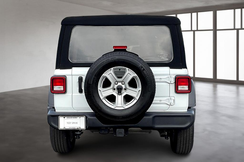 used 2021 Jeep Wrangler Unlimited car, priced at $25,748