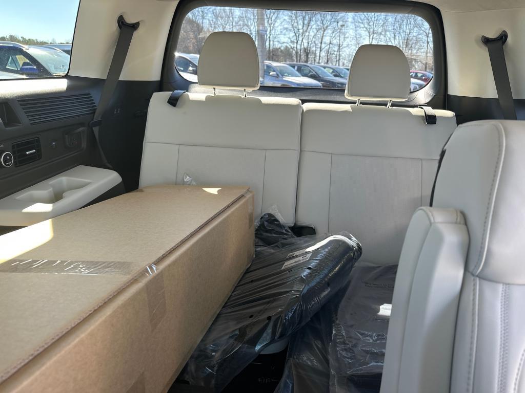 new 2025 Hyundai SANTA FE HEV car, priced at $48,930