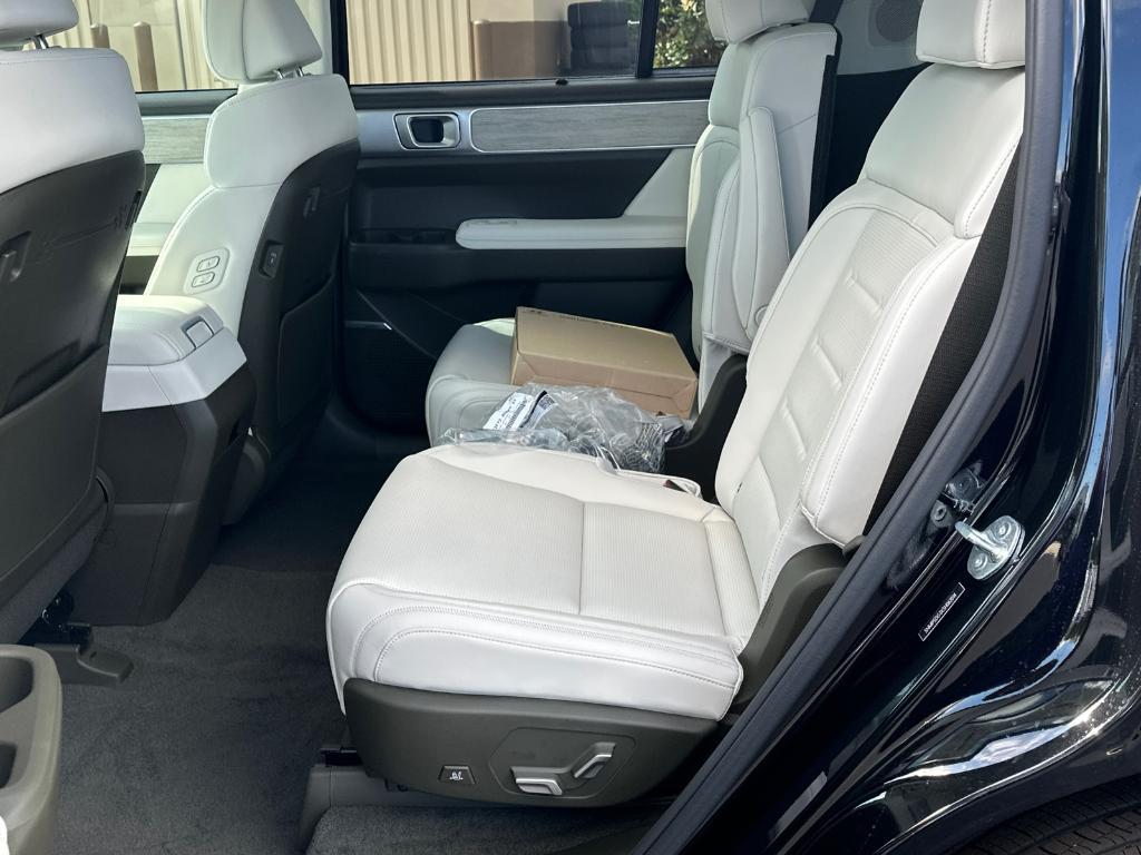 new 2025 Hyundai SANTA FE HEV car, priced at $51,075