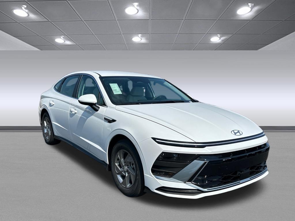 new 2025 Hyundai Sonata car, priced at $29,321