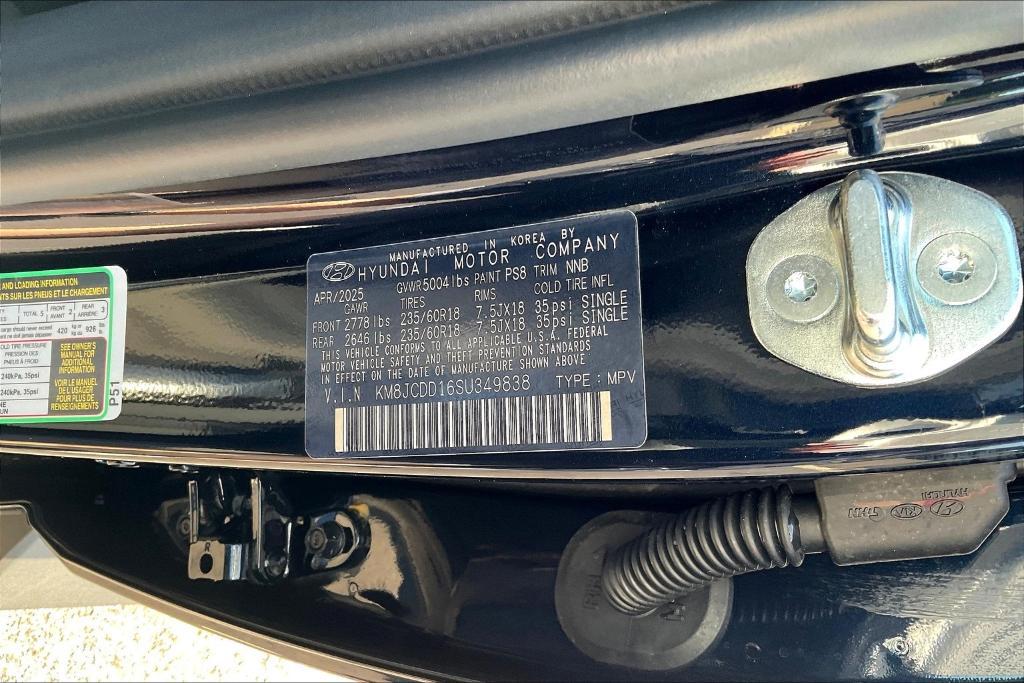 new 2025 Hyundai TUCSON Hybrid car, priced at $38,691