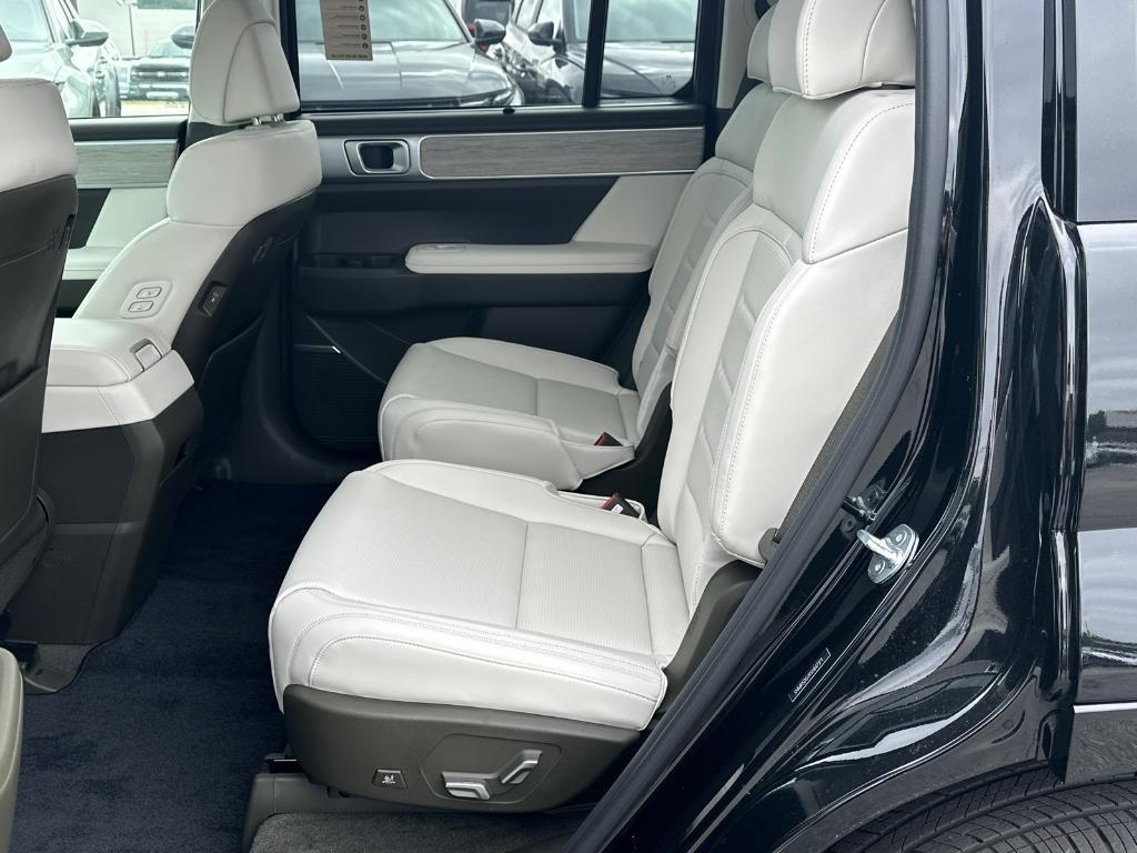 new 2025 Hyundai SANTA FE HEV car, priced at $49,716