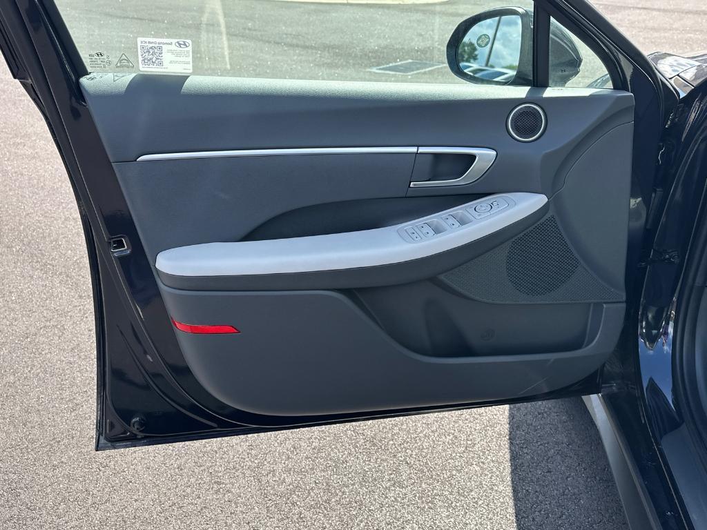 new 2025 Hyundai Sonata car, priced at $28,186