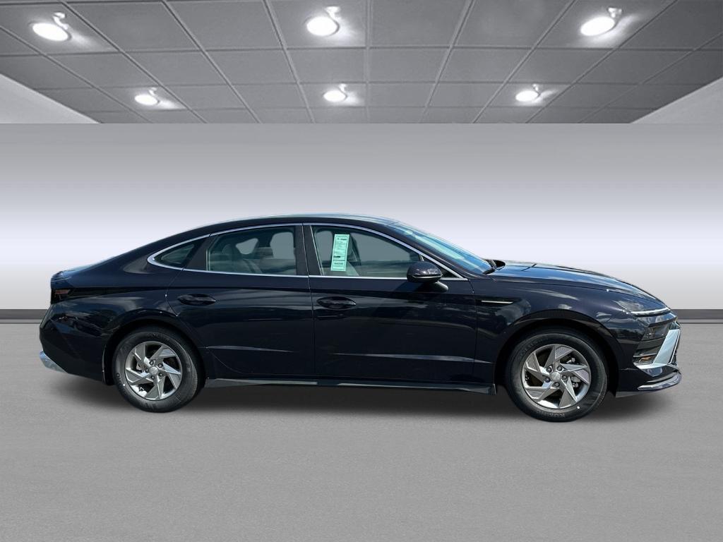 new 2025 Hyundai Sonata car, priced at $28,186