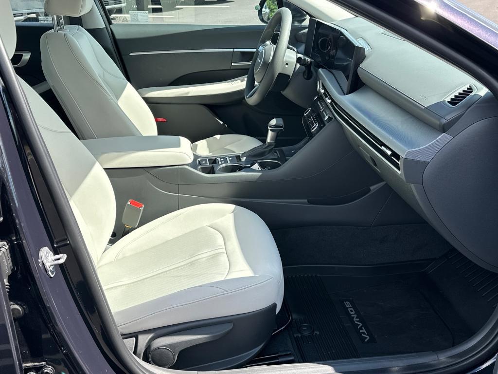 new 2025 Hyundai Sonata car, priced at $28,186