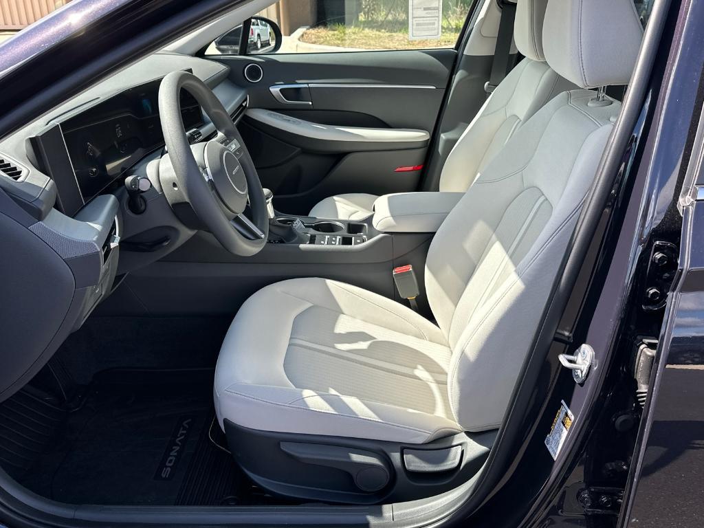 new 2025 Hyundai Sonata car, priced at $28,186