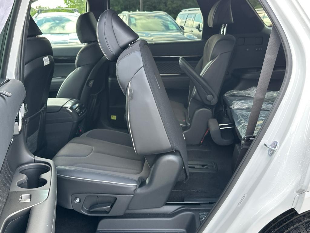 new 2025 Hyundai Palisade car, priced at $56,816