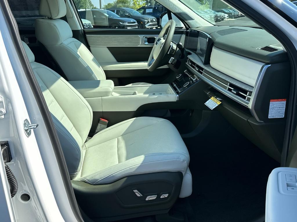 new 2025 Hyundai SANTA FE HEV car, priced at $51,575