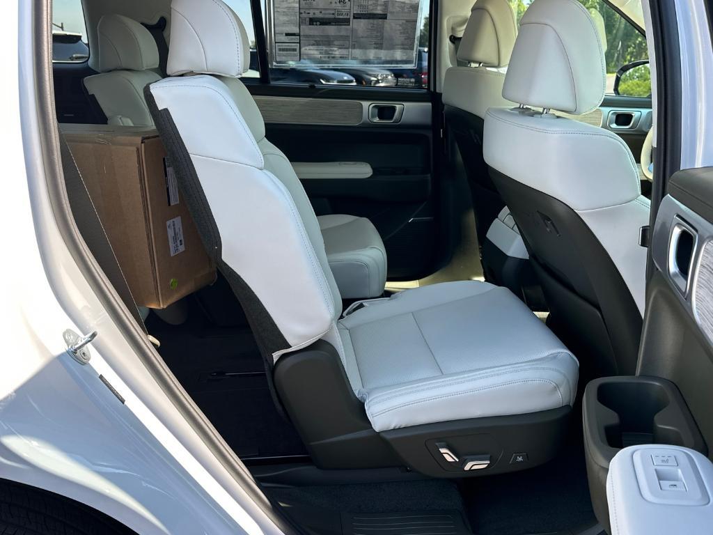 new 2025 Hyundai SANTA FE HEV car, priced at $51,575