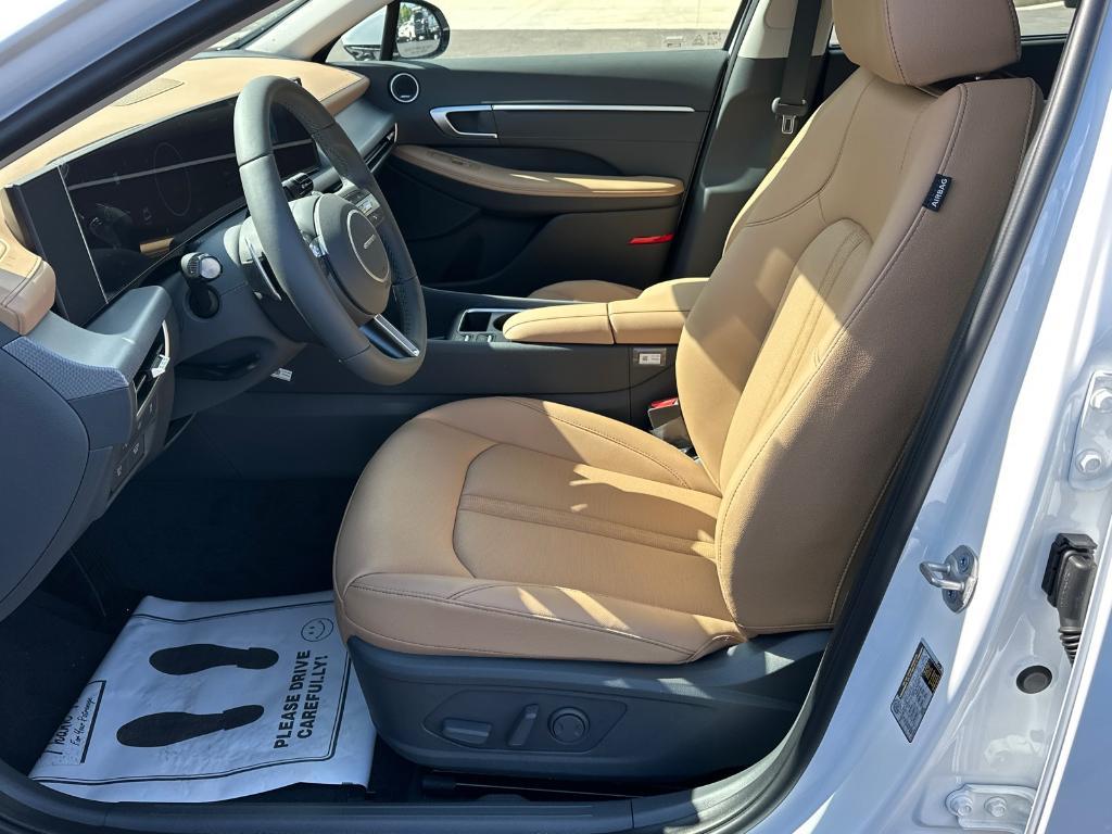 new 2025 Hyundai Sonata Hybrid car, priced at $40,051