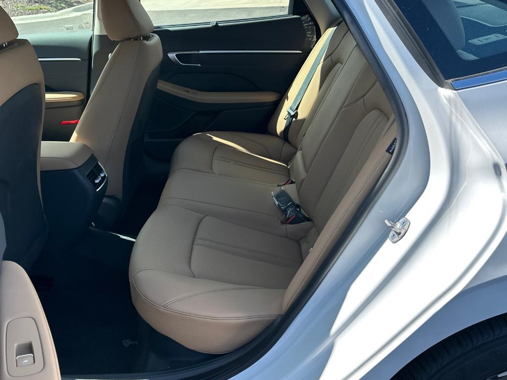 new 2025 Hyundai Sonata Hybrid car, priced at $40,051