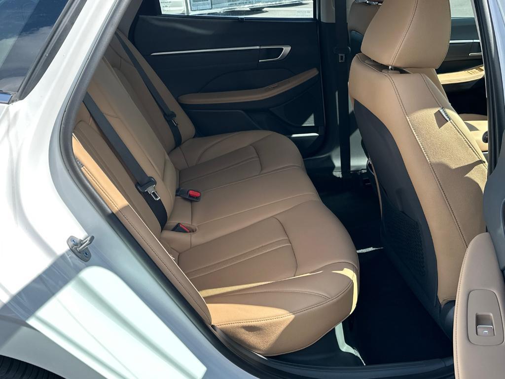 new 2025 Hyundai Sonata Hybrid car, priced at $40,051