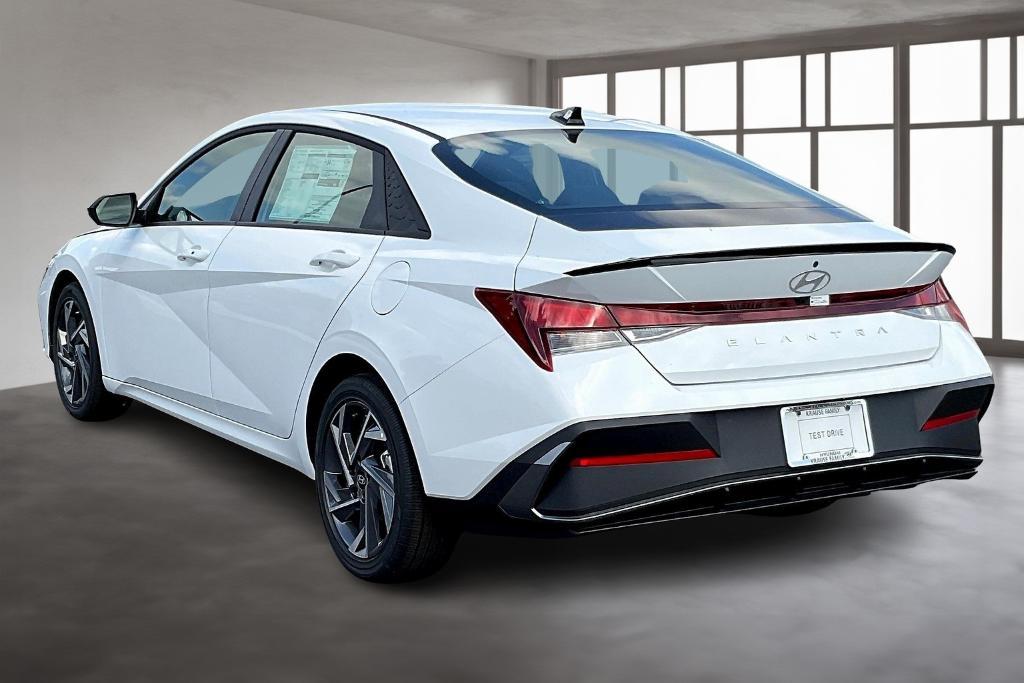 new 2025 Hyundai Elantra car, priced at $25,756