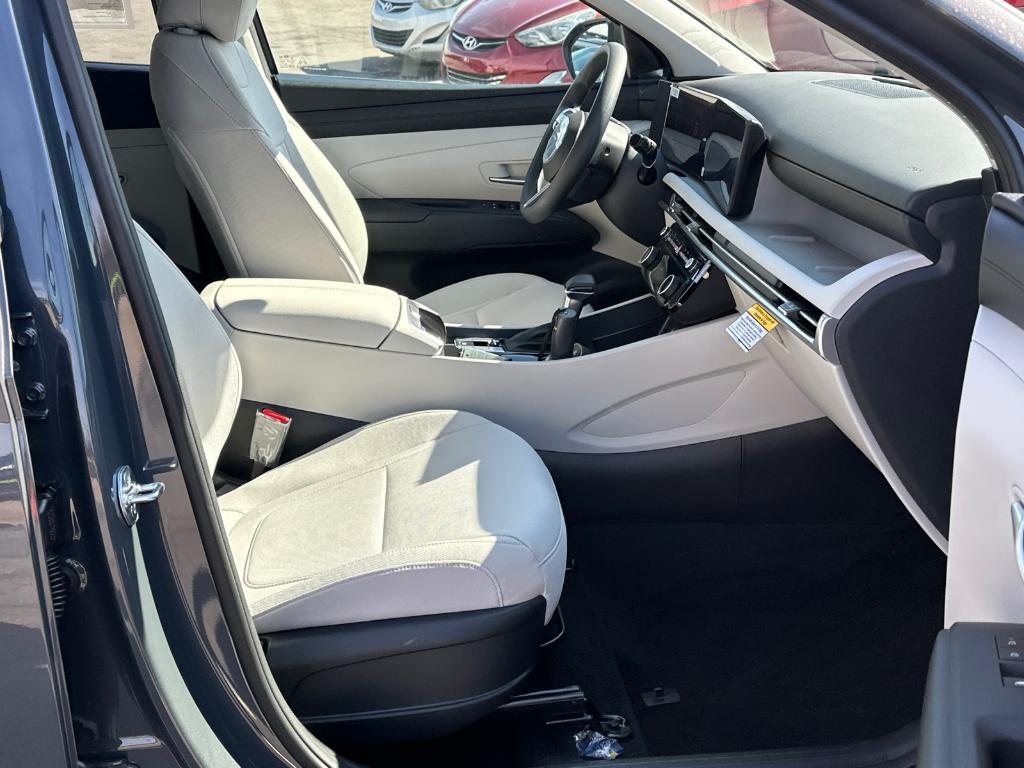 new 2025 Hyundai Tucson car, priced at $30,566