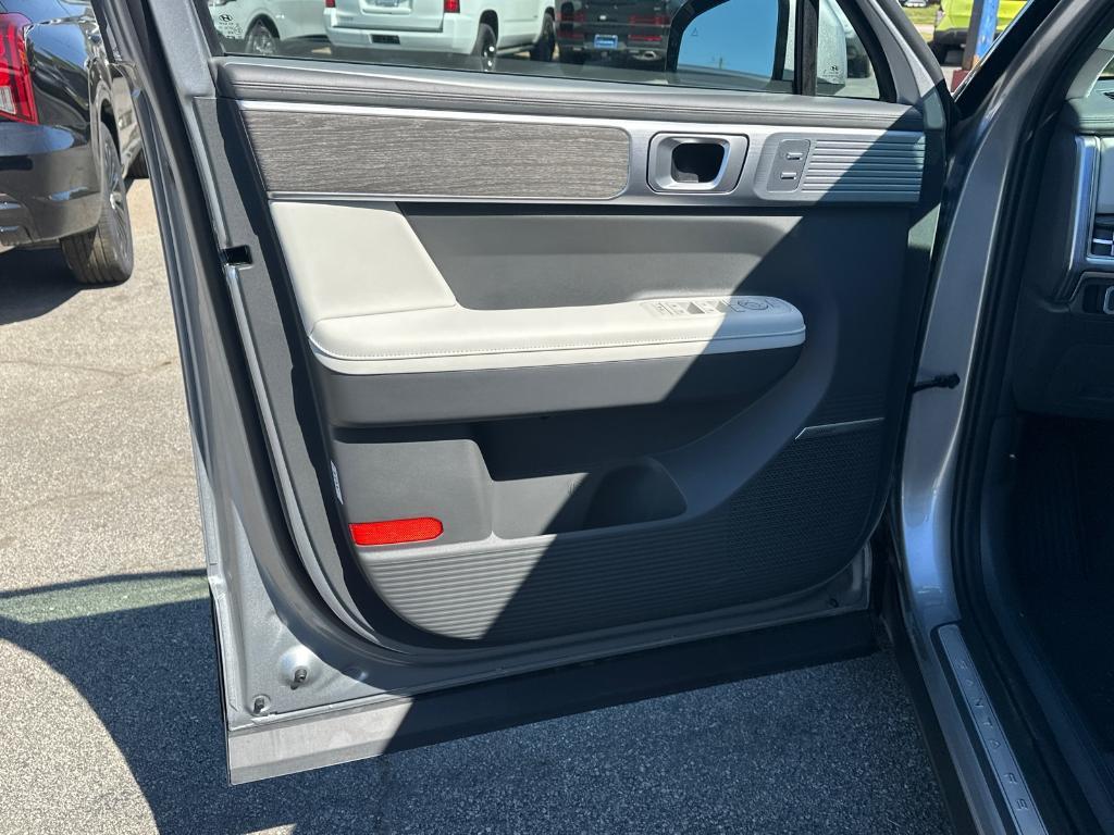 new 2025 Hyundai SANTA FE HEV car, priced at $49,876
