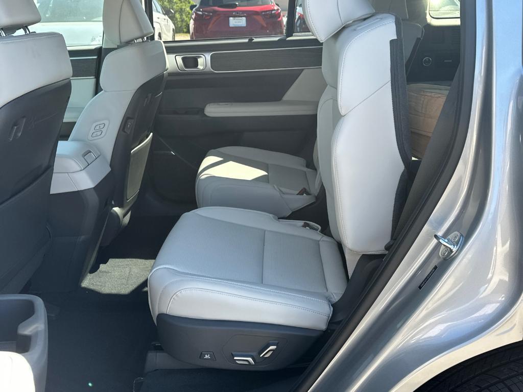 new 2025 Hyundai SANTA FE HEV car, priced at $49,876