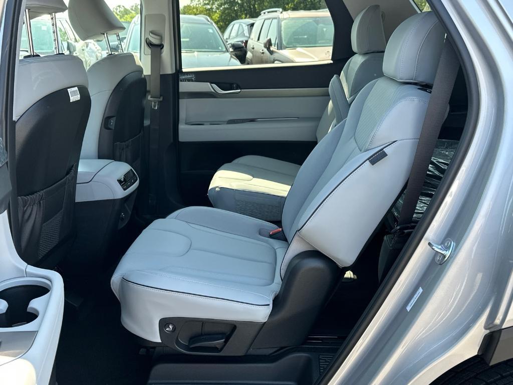 new 2025 Hyundai Palisade car, priced at $41,886
