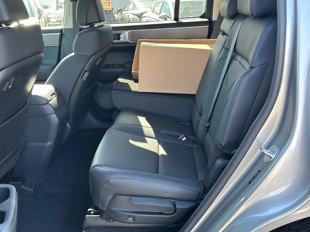 new 2025 Hyundai Santa Fe car, priced at $42,166