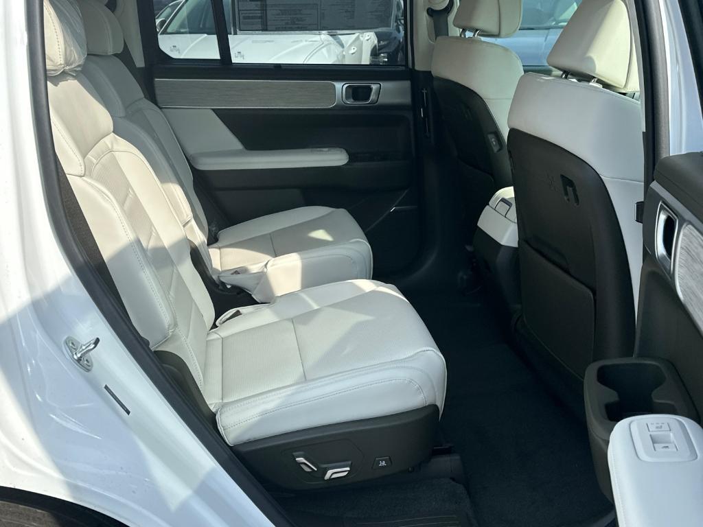 new 2025 Hyundai SANTA FE HEV car, priced at $48,895
