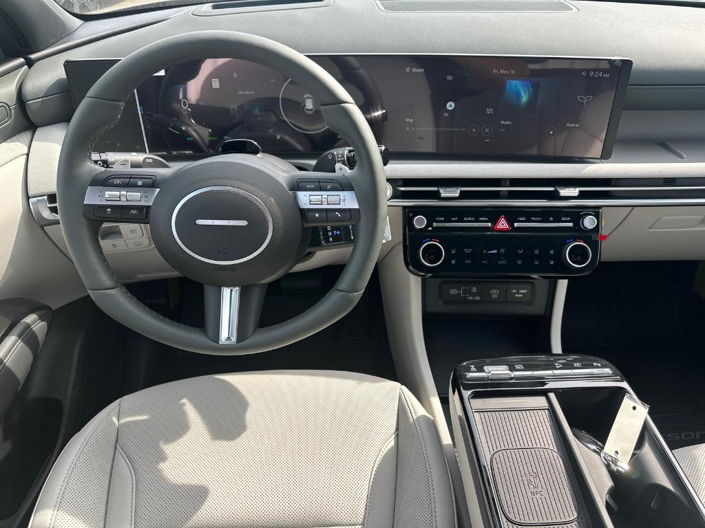 new 2025 Hyundai TUCSON Hybrid car, priced at $42,921