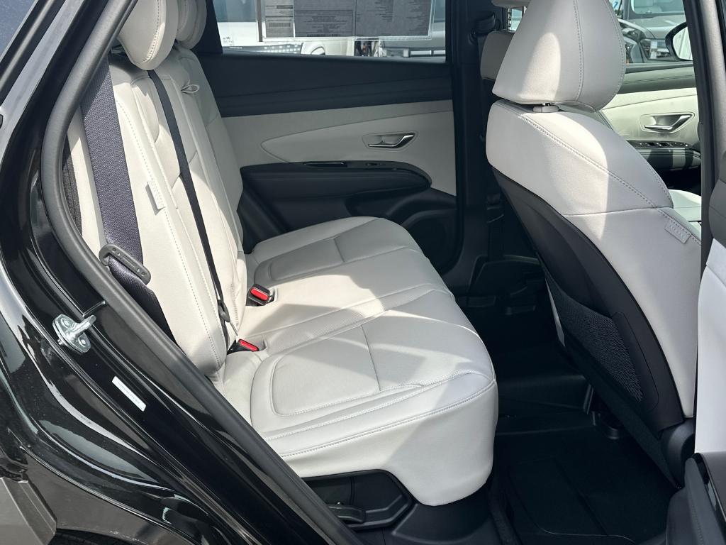 new 2025 Hyundai TUCSON Hybrid car, priced at $42,921