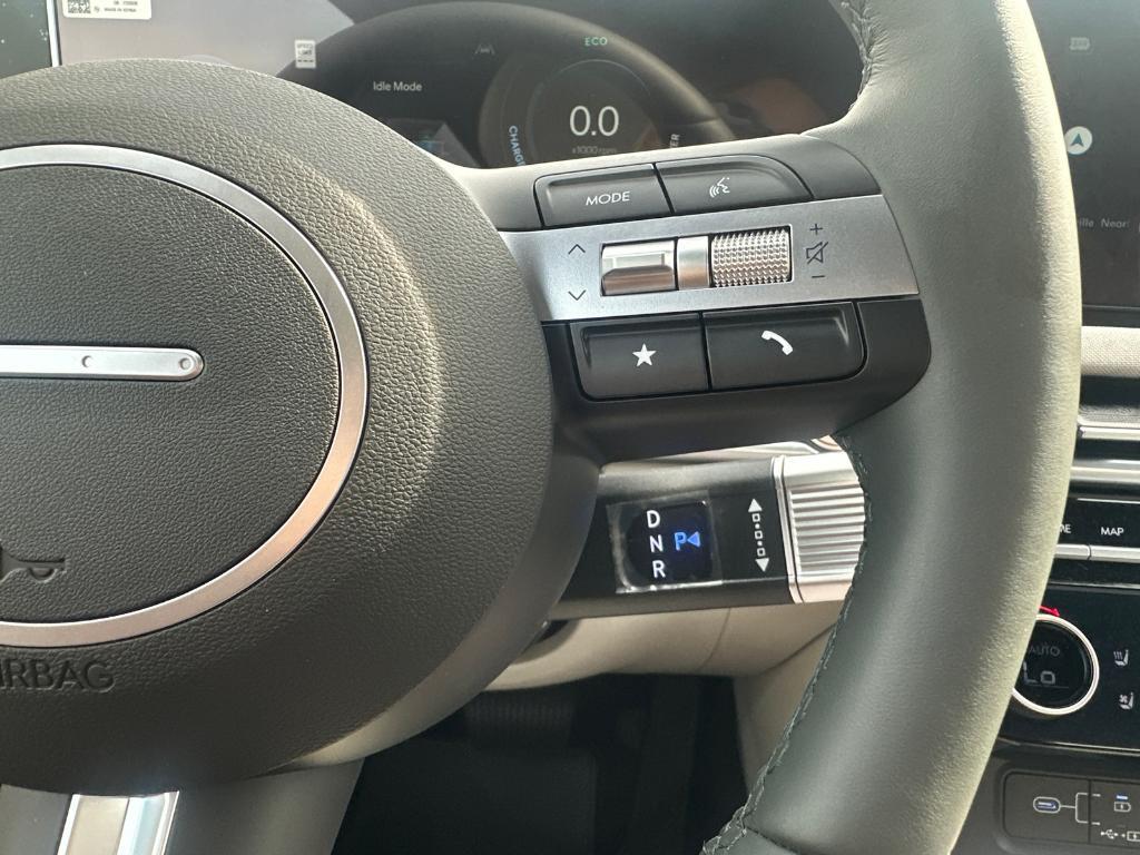 new 2025 Hyundai TUCSON Hybrid car, priced at $42,921