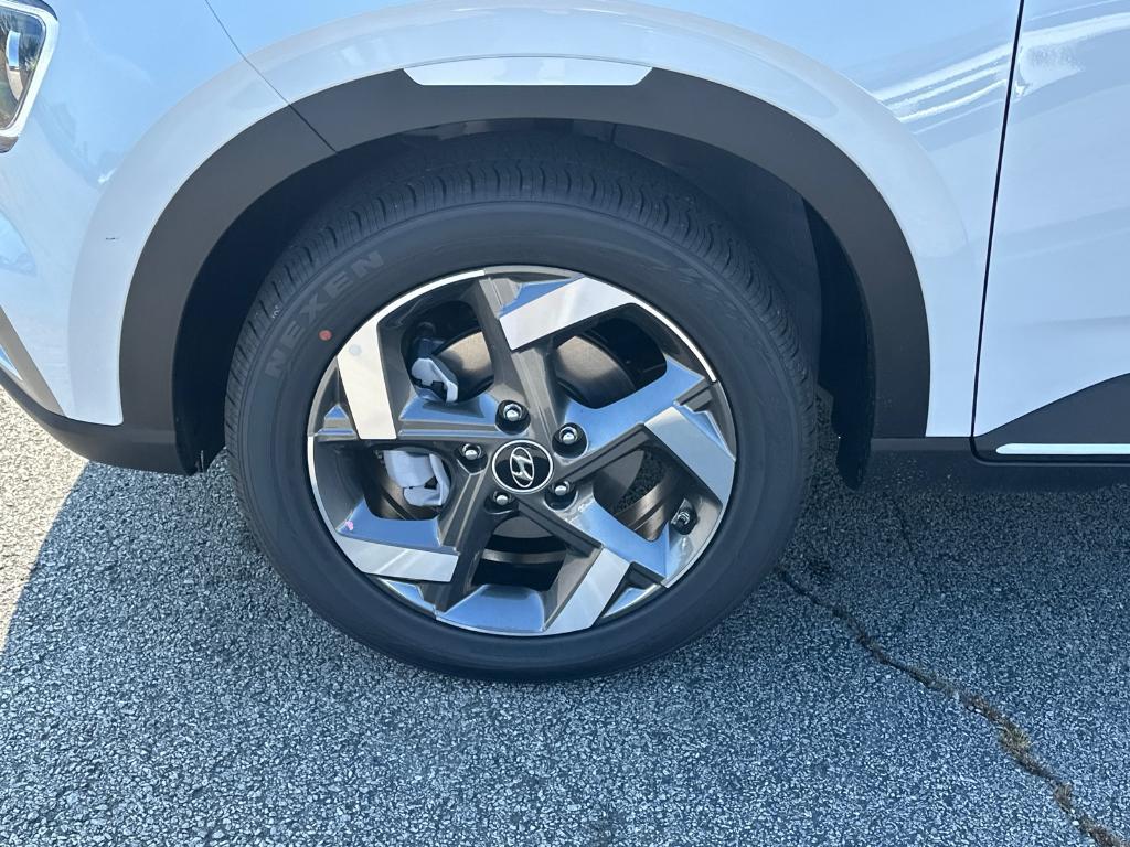 new 2025 Hyundai Venue car, priced at $25,866