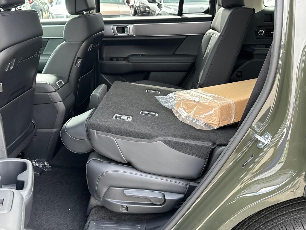 new 2025 Hyundai SANTA FE HEV car, priced at $38,726