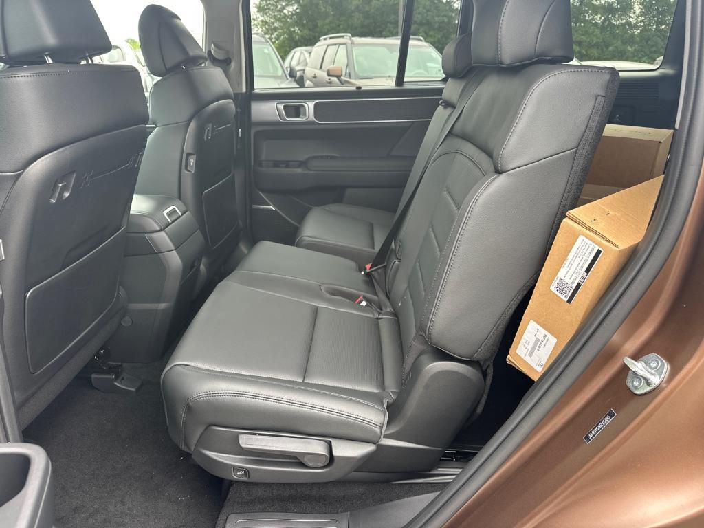 new 2025 Hyundai SANTA FE HEV car, priced at $45,651