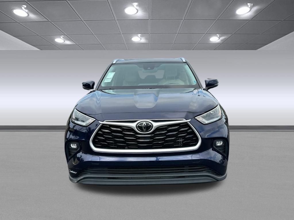 used 2021 Toyota Highlander car, priced at $30,538