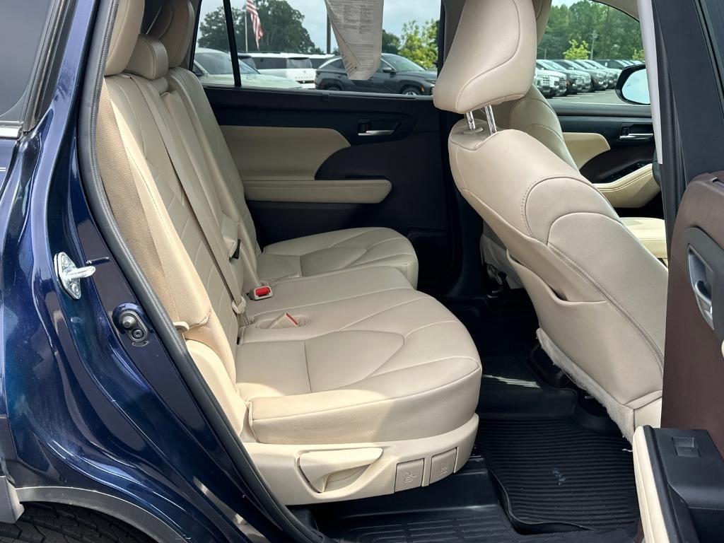 used 2021 Toyota Highlander car, priced at $30,538