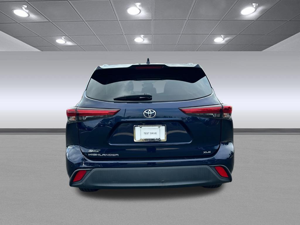 used 2021 Toyota Highlander car, priced at $30,538