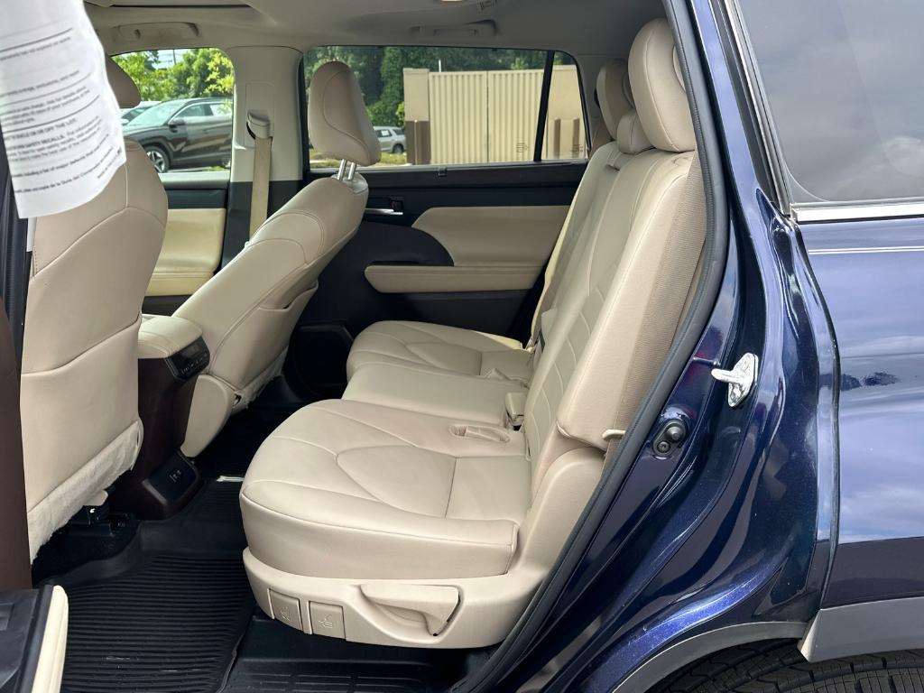 used 2021 Toyota Highlander car, priced at $30,538