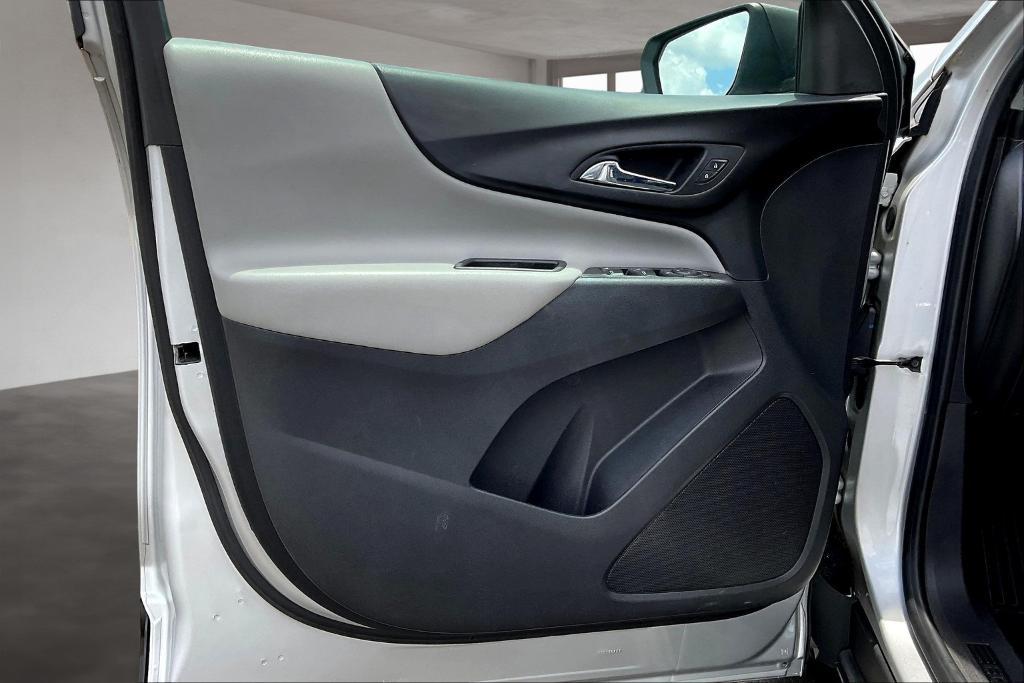 used 2021 Chevrolet Equinox car, priced at $15,848