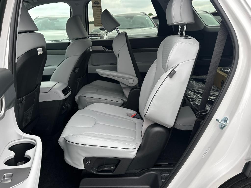 new 2025 Hyundai Palisade car, priced at $42,366