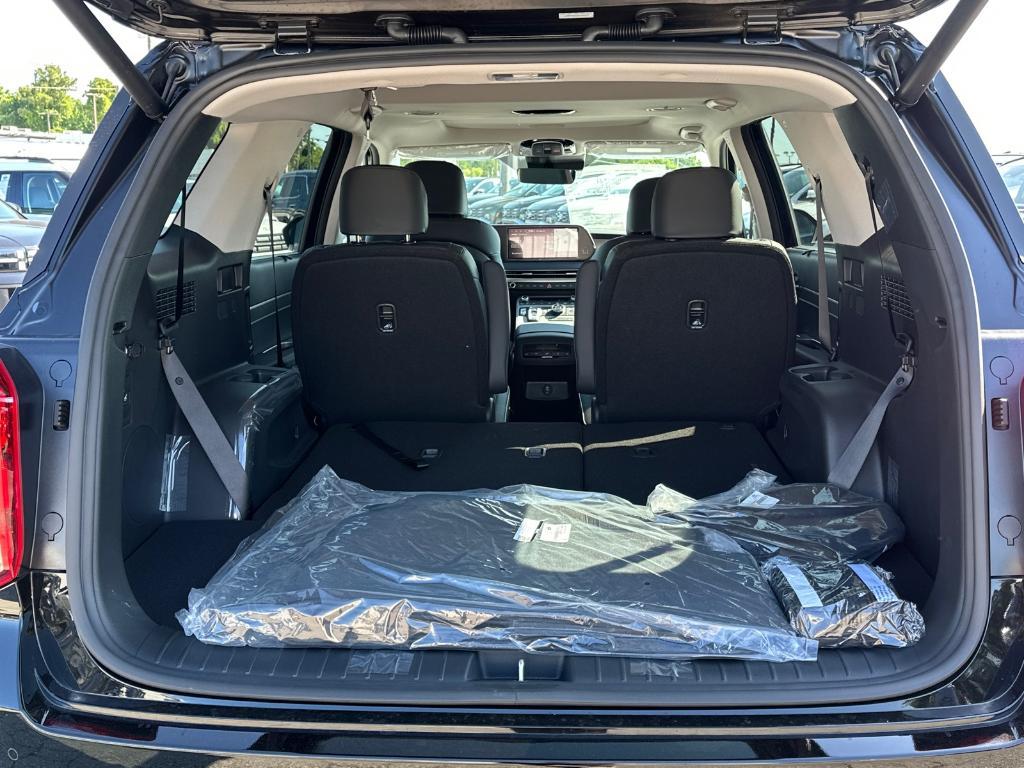 new 2025 Hyundai Palisade car, priced at $47,261