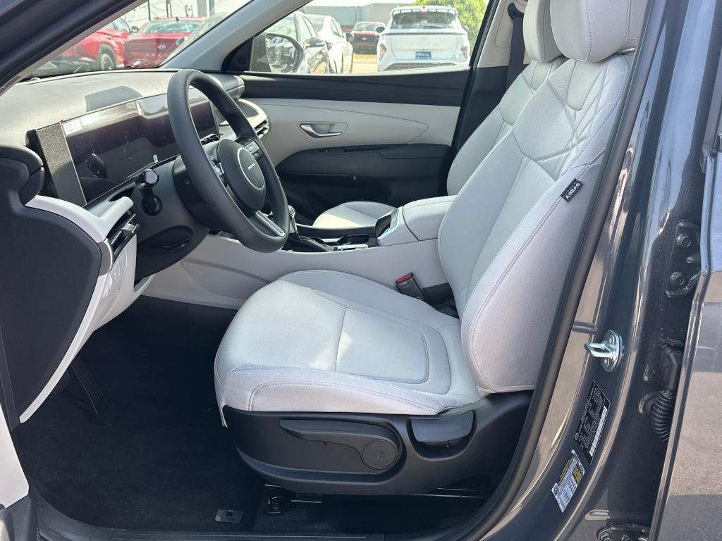 new 2025 Hyundai Tucson car, priced at $28,321