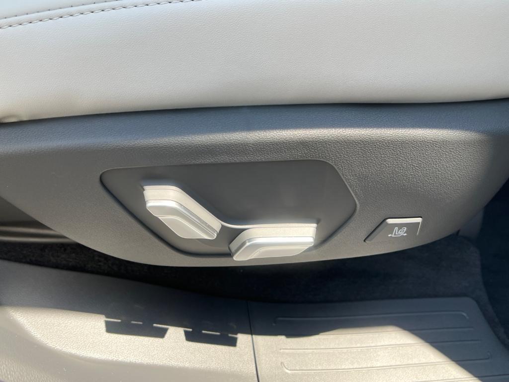 new 2025 Hyundai SANTA FE HEV car, priced at $51,575