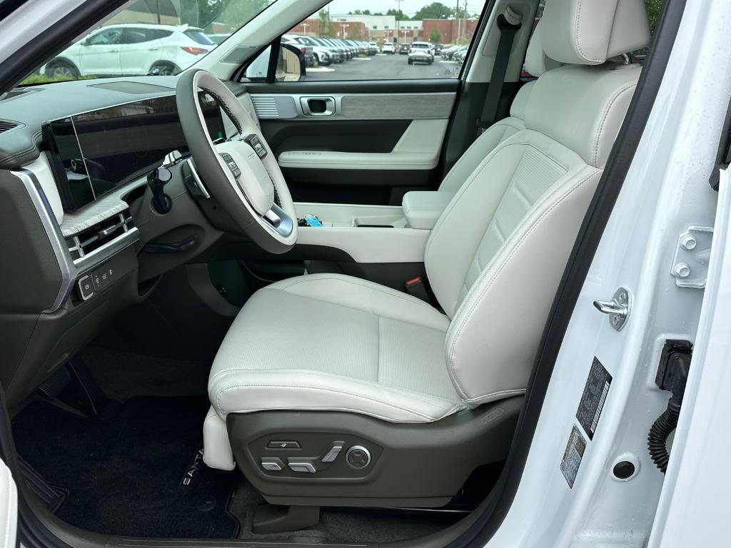 new 2025 Hyundai SANTA FE HEV car, priced at $47,916
