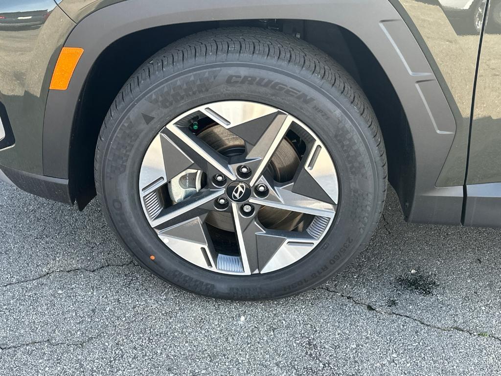 new 2025 Hyundai Tucson car, priced at $34,096