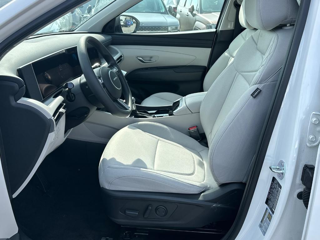 new 2025 Hyundai Tucson car, priced at $31,196