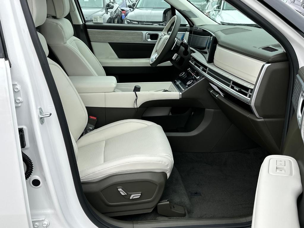 new 2025 Hyundai Santa Fe car, priced at $47,090