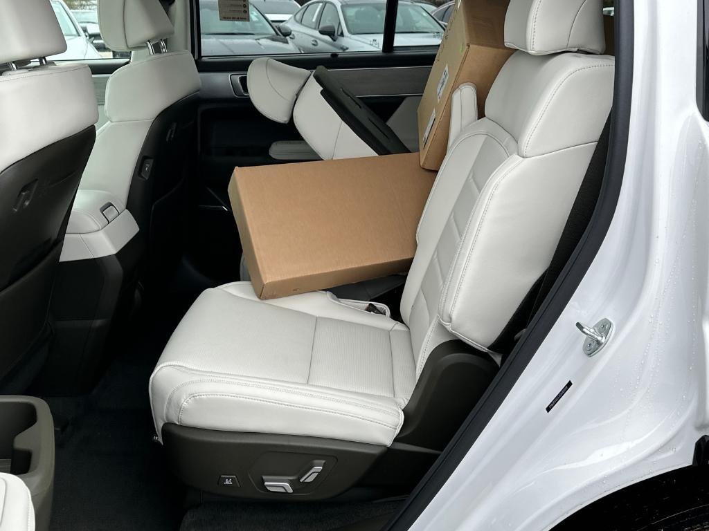 new 2025 Hyundai Santa Fe car, priced at $47,090