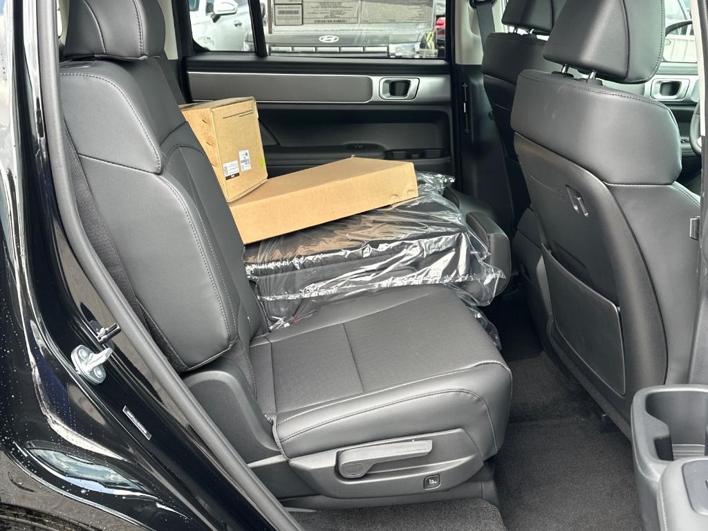 new 2025 Hyundai Santa Fe car, priced at $38,367