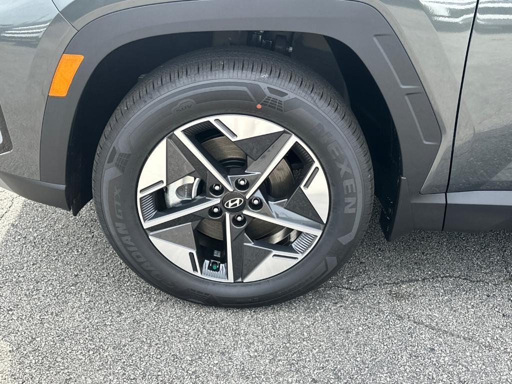 new 2025 Hyundai TUCSON Hybrid car, priced at $38,056
