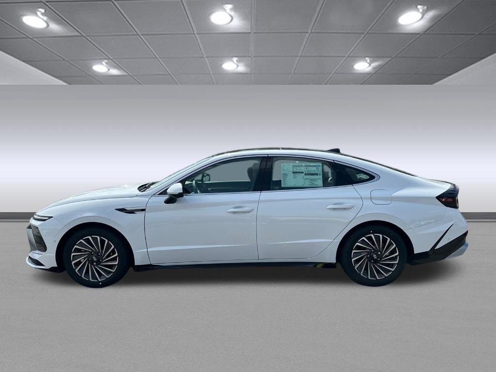new 2025 Hyundai Sonata Hybrid car, priced at $39,611